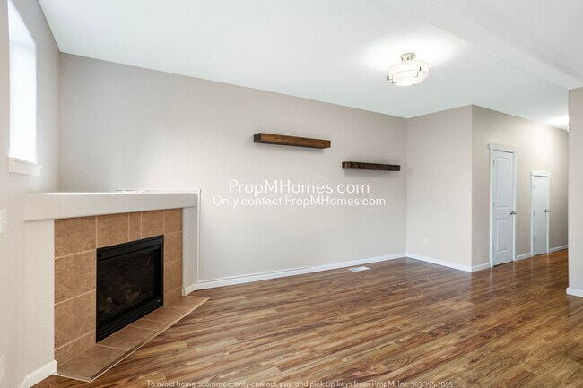 Building Photo - Charming Townhome In Beaverton! Available ...