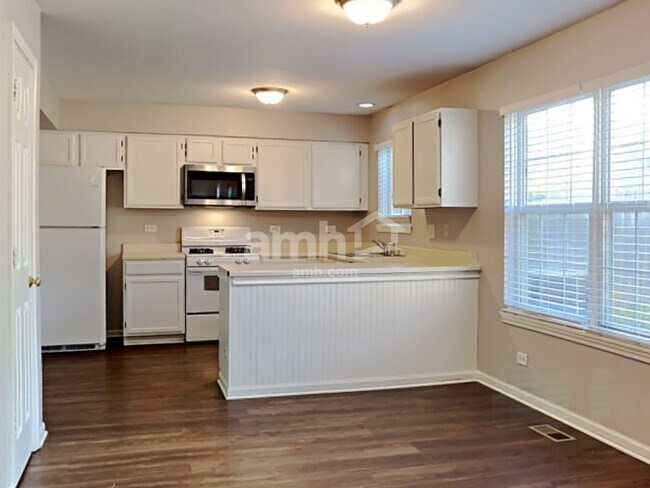 Foto del edificio - 1186 Blackburn Dr