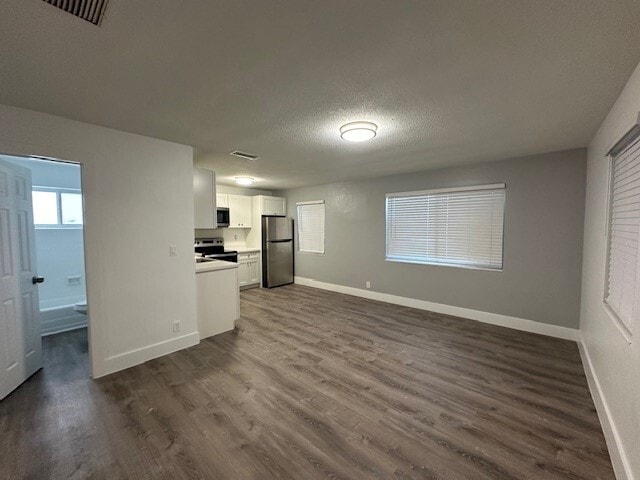 Building Photo - 18 Ave. Villas LLC