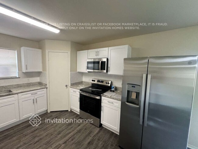 Building Photo - 5511 Rio Ramos St