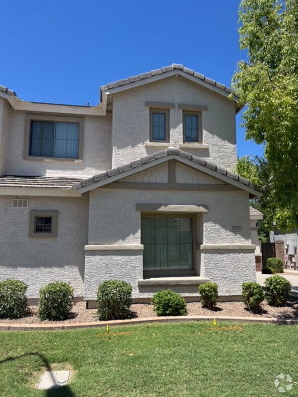 Building Photo - 3970 S Laurel Way
