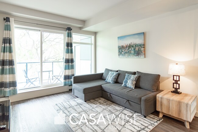 Photo du bâtiment - 10837-383 83 Ave NW