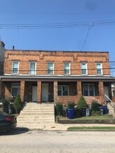 Building Photo - 3325 Parkview Ave