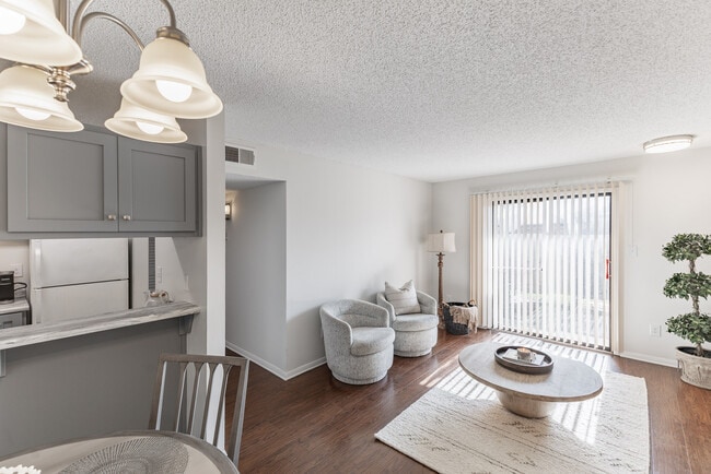 Building Photo - Chasewood Village