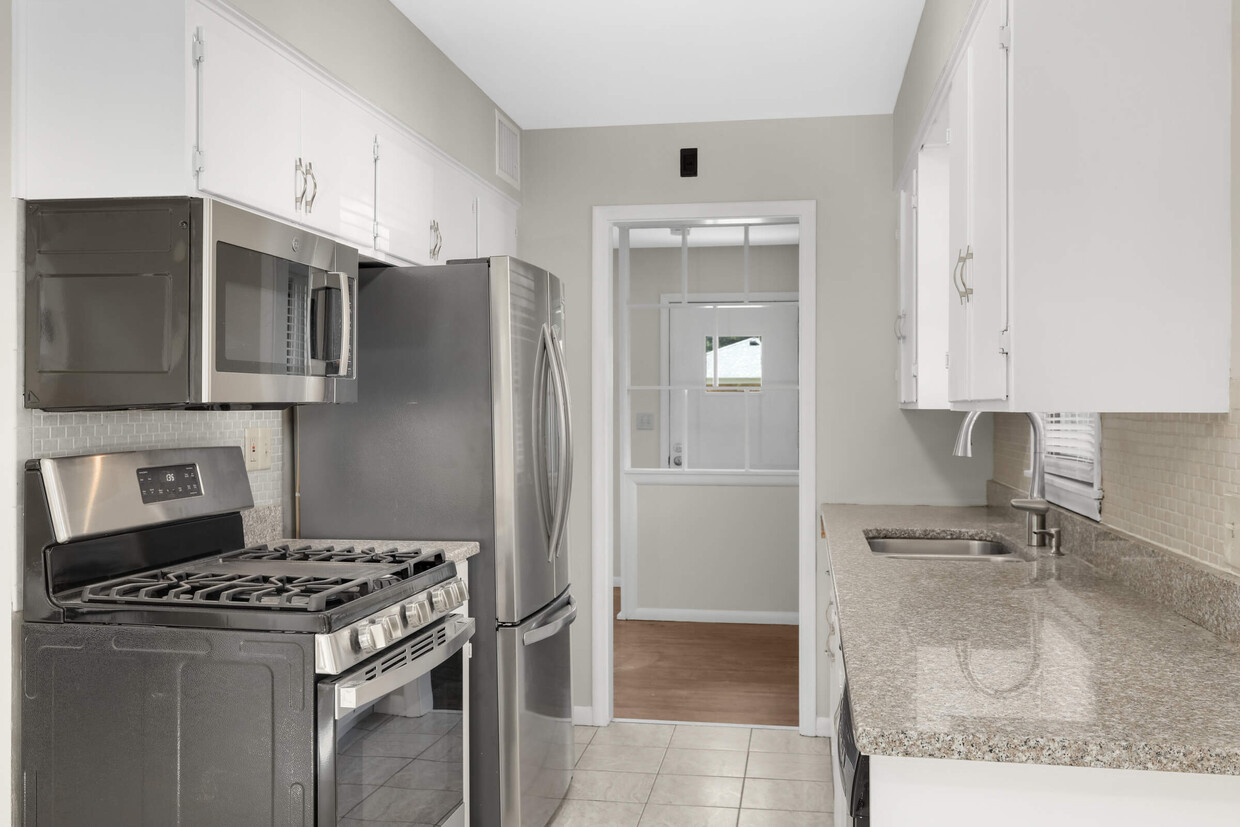 Primary Photo - 1415 Nevada Ave