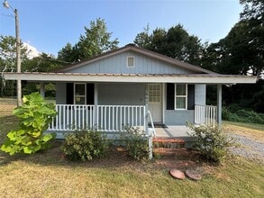 Building Photo - 462 Warren Cir