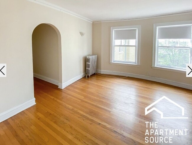 Photo - 1610 W Sunnyside Ave Apartment