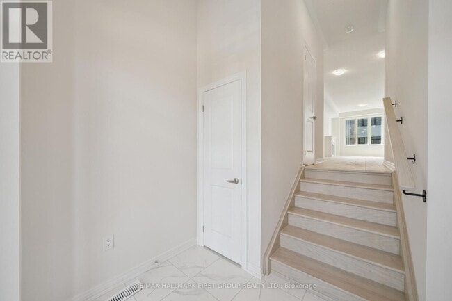 Building Photo - 46 Hickey Ln