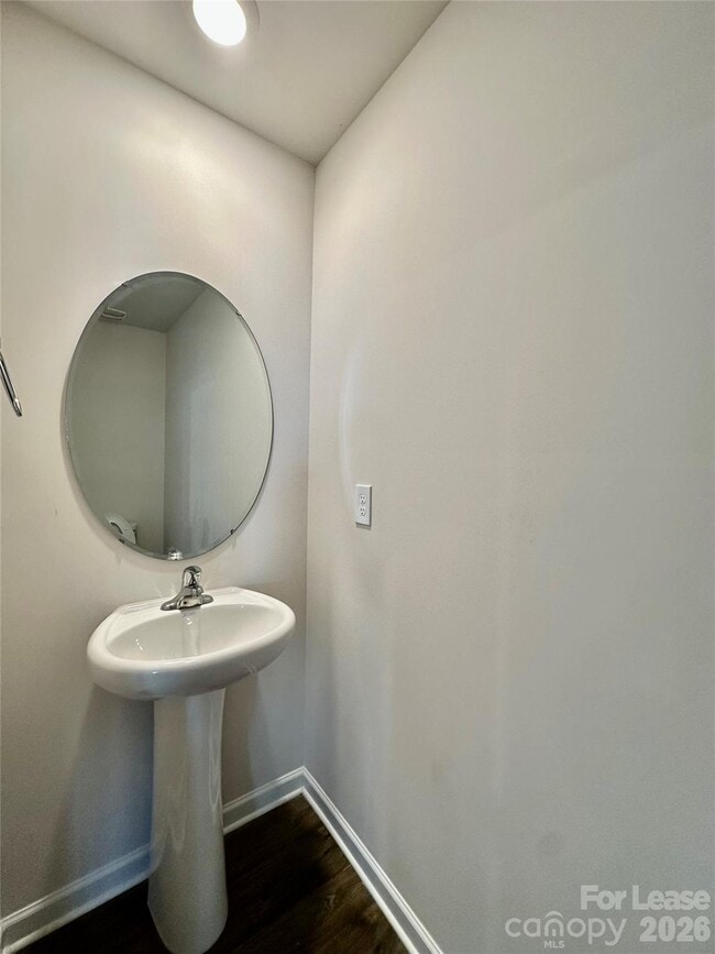 Foto del edificio - 1603 Blue Velvet Ln