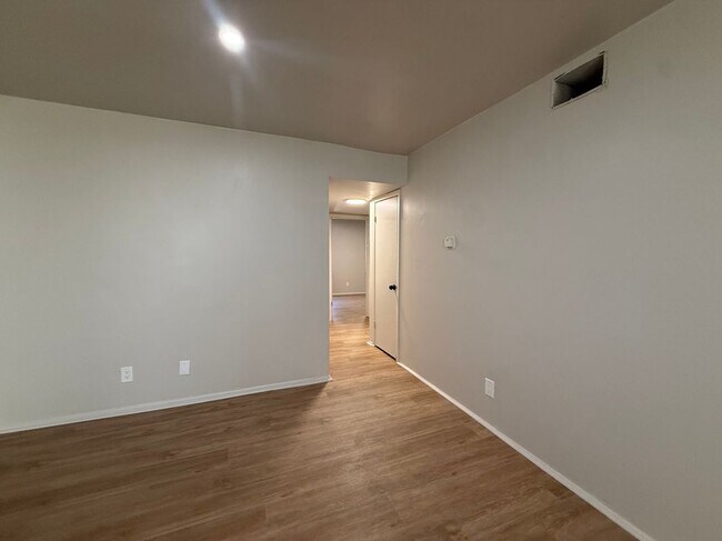 Building Photo - 8152 Troost Ave