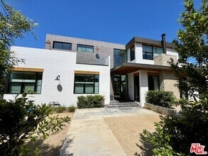 Building Photo - 3452 Grand View Blvd