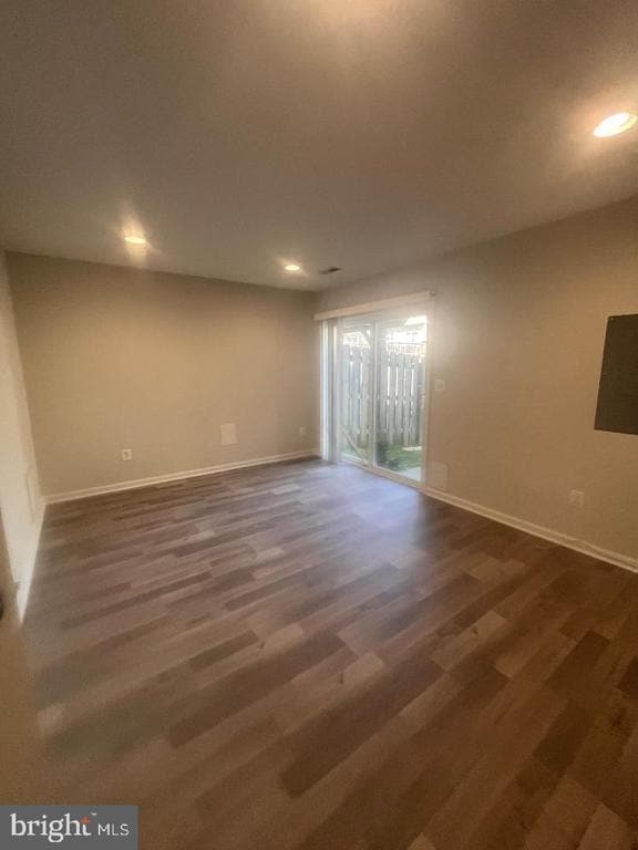 Foto del edificio - 2335 Drake Ln