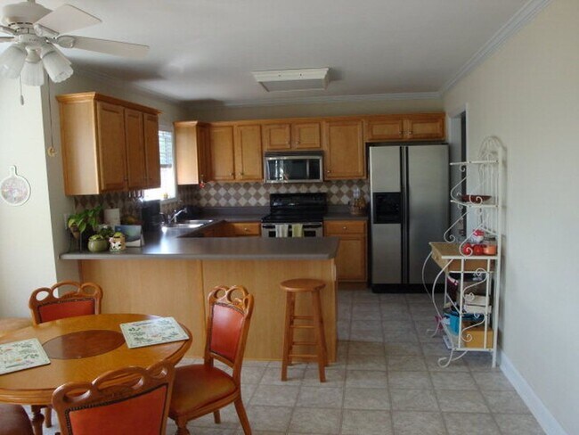 Foto del edificio - 736 Weeping Willow Dr
