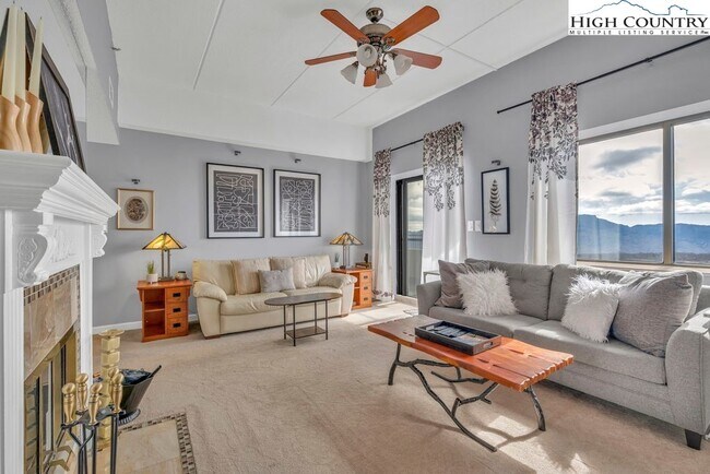 Foto del edificio - 303 Sugar Top Dr