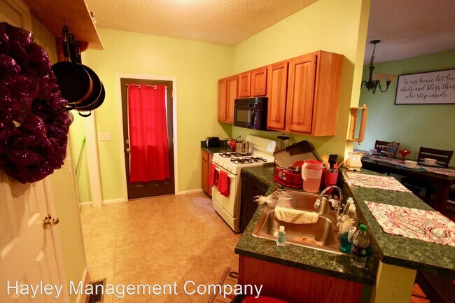 Building Photo - 504 Greentree Terrace