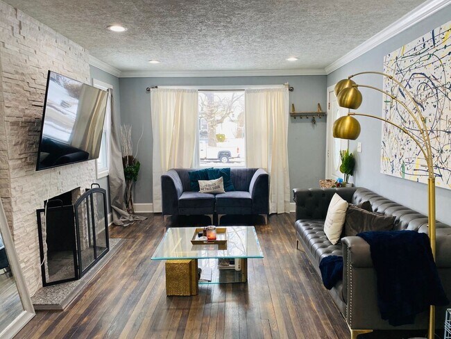Foto del edificio - 3 br, 3 bath House - 6512 MOYER AVE.