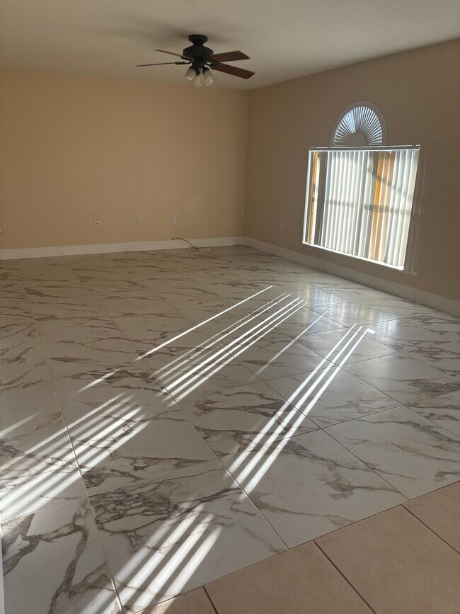 Foto del edificio - 10433 Fly Fishing St