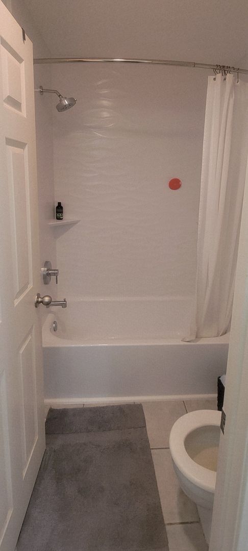 Building Photo - 2 Bedroom 2 Bath Condo Now Available - Att...