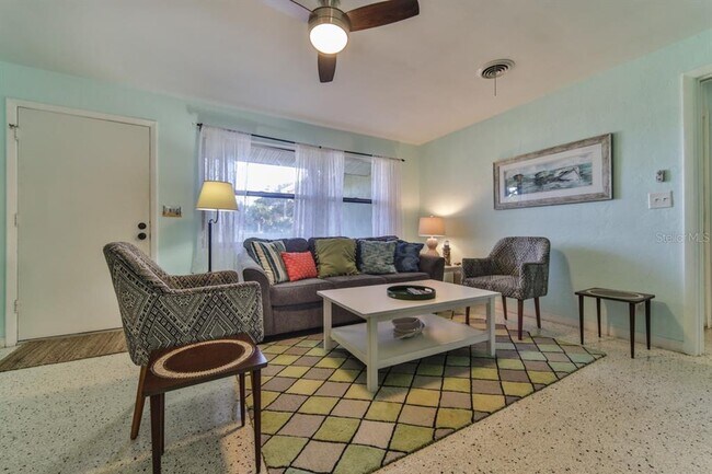 Building Photo - 141 Beau Rivage Dr