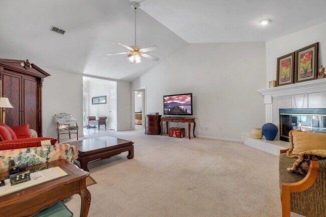Foto del edificio - 3528 Leighton Hall Ct