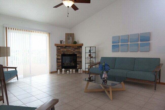 Building Photo - 924 67th Ave