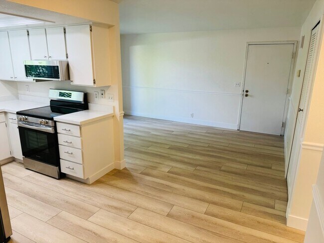 Foto del edificio - 4646 Quail Park Dr
