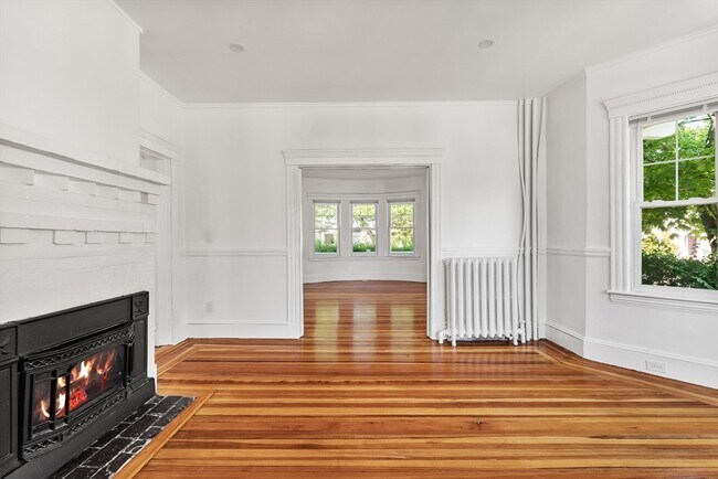 Building Photo - 279 E Squantum St