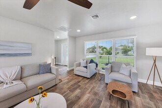 Building Photo - 510 Matares Dr