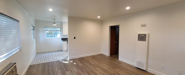 Building Photo - 2425 Foothill Blvd