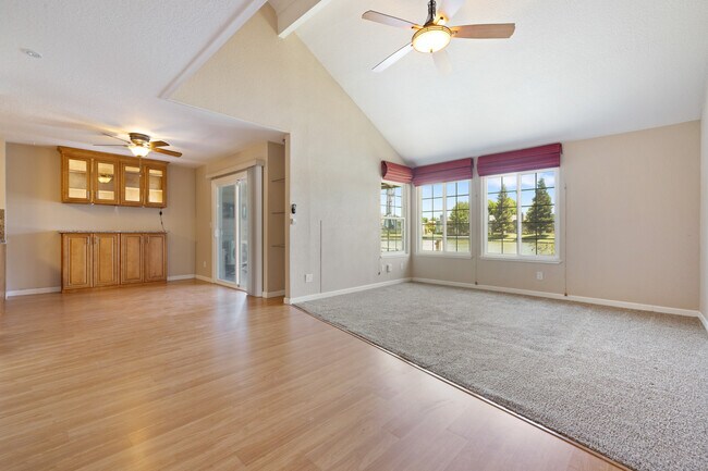 Foto del edificio - 7378 Lighthouse Dr