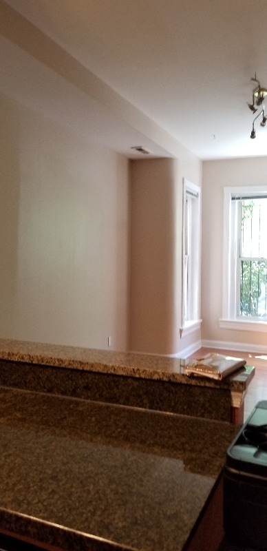 Foto del edificio - 1745 Kilbourne Pl NW