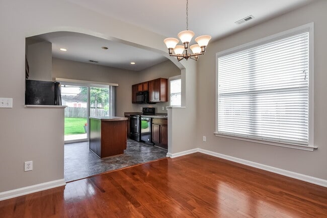 Building Photo - 148 Marino Pl