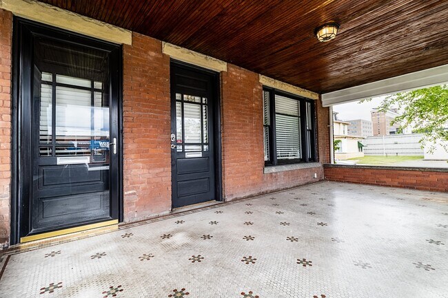 Foto del edificio - 654 6th Ave