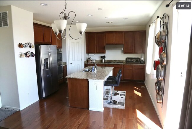 Foto del edificio - 6737 Ironwood Tree Cir