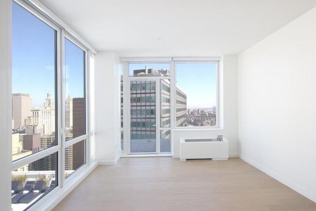 Building Photo - 3 bedroom in New York NY 10005