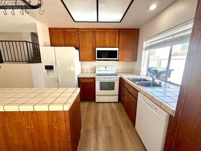 Building Photo - Wonderful 4 Bedroom 2-story Townhome in "F...