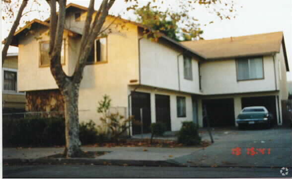 Building Photo - 2119 Nevin Ave