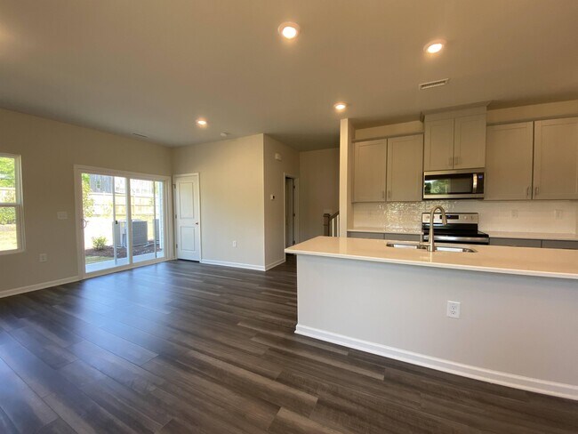 Building Photo - 908 Clearhaven Ln