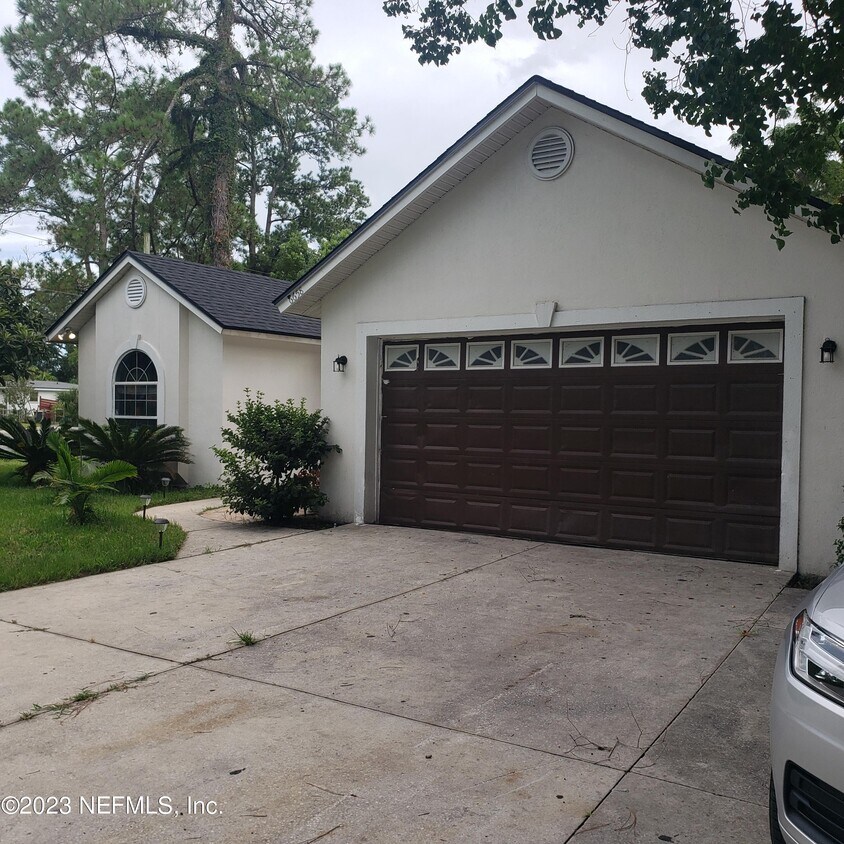 Foto principal - 6658 Bennett Rd