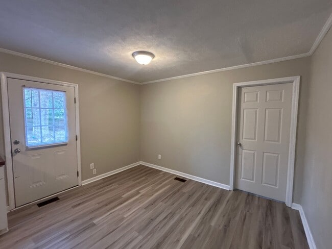 Foto del edificio - NEW LISTING!!!!!