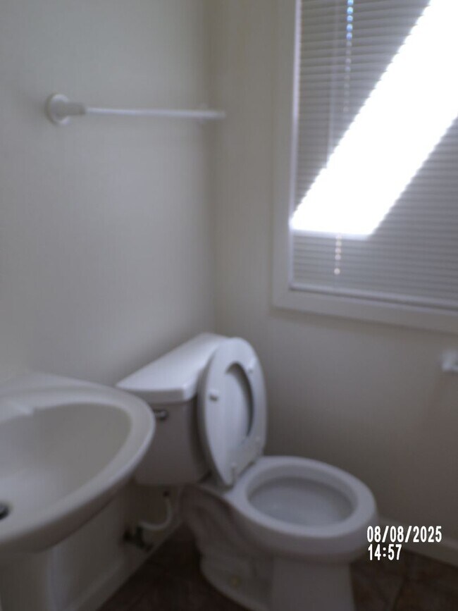 Foto del edificio - 3 bed 2 bath house