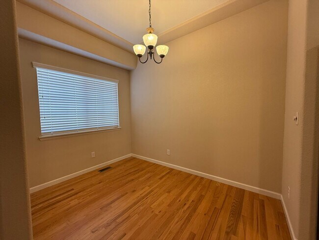 Foto del edificio - 2 bedroom, 2 1/2 bath condo in the NORTHEAST side of Colorado Springs