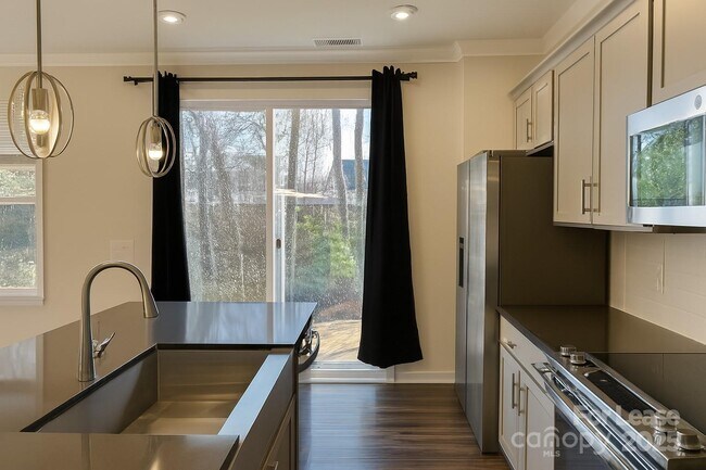 Foto del edificio - 9044 Widden Wy