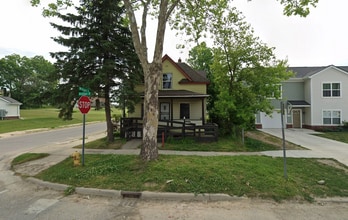 Building Photo - 1140 Ave B