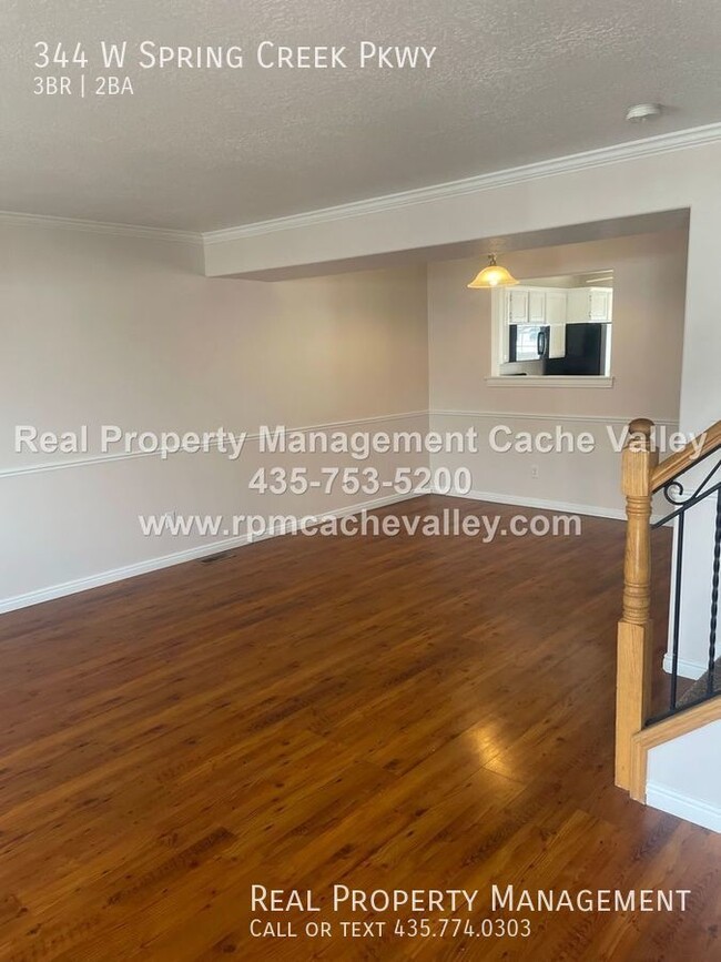 Foto del edificio - Great 3 Br. Townhouse in Providence. Pet f...