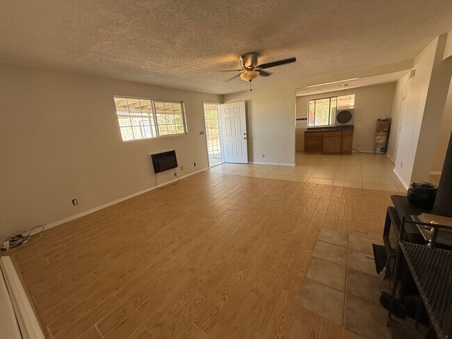 Foto del edificio - Charming 3 bedroom home in Apple Valley- H...