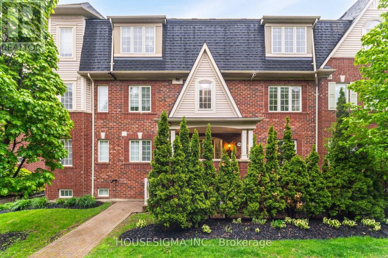 Primary Photo - 760-760 Neighbourhood Cir