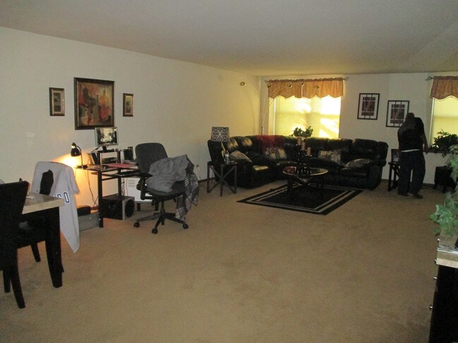 Sala de estar - 330 Willow Ave
