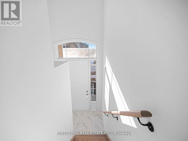 Photo du bâtiment - 5 Elkington Cres