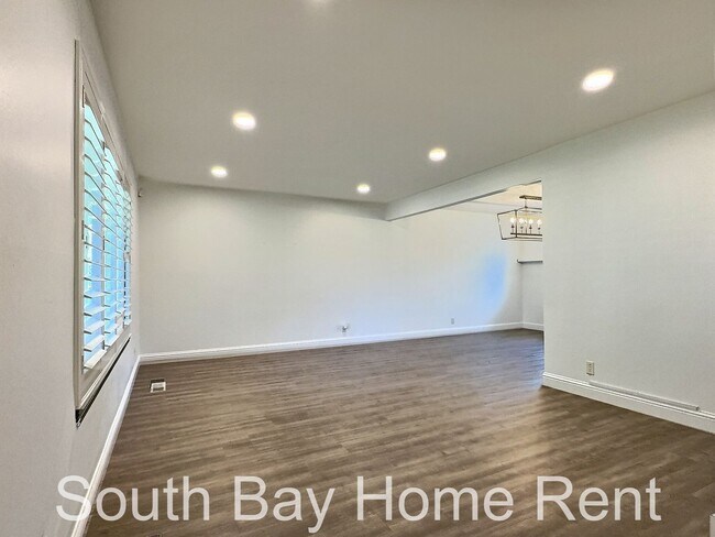 Foto del edificio - 4BD/3BA - Spacious 2-story Single Family H...
